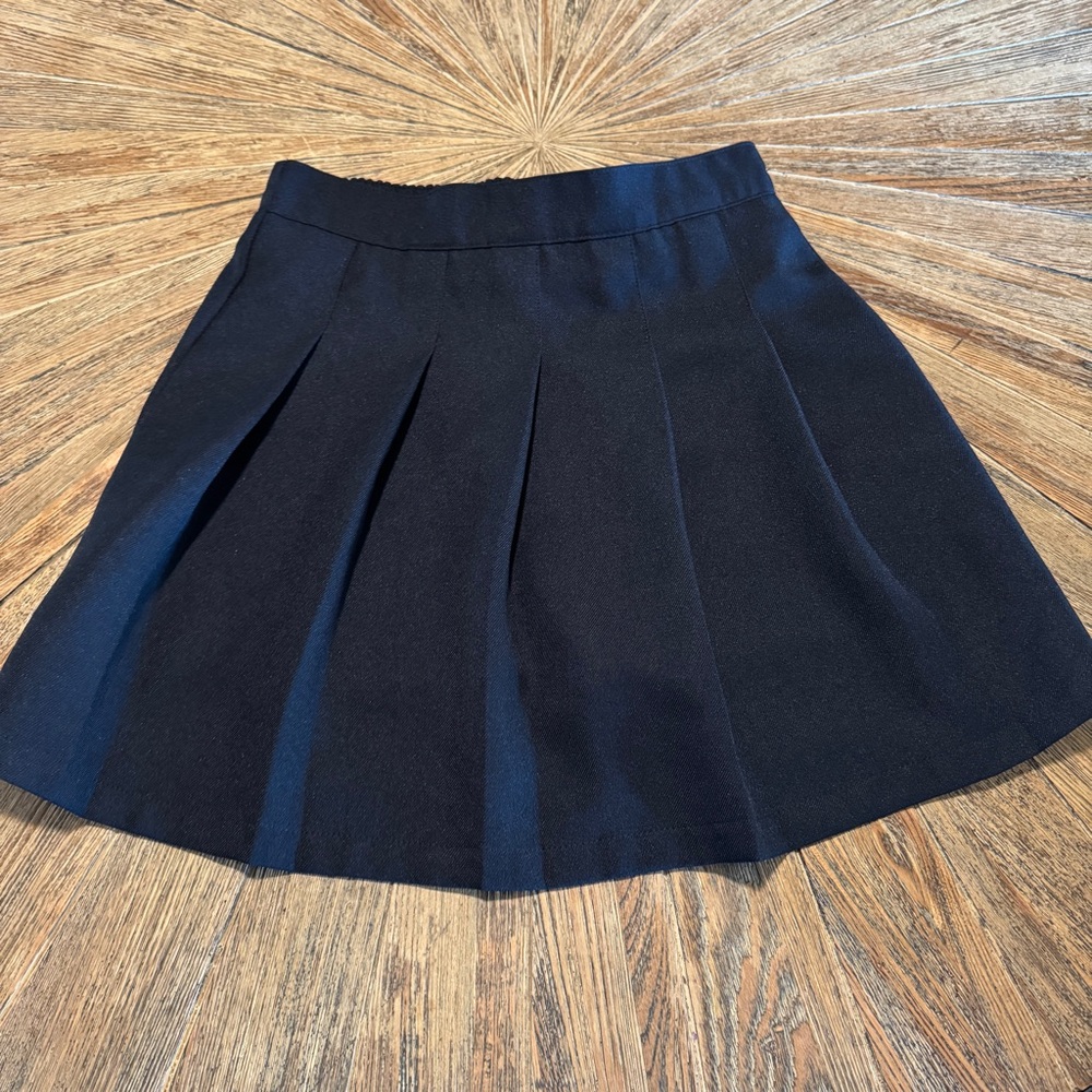 Girls Izod size 12 navy blue skort pleated school uniform skirt